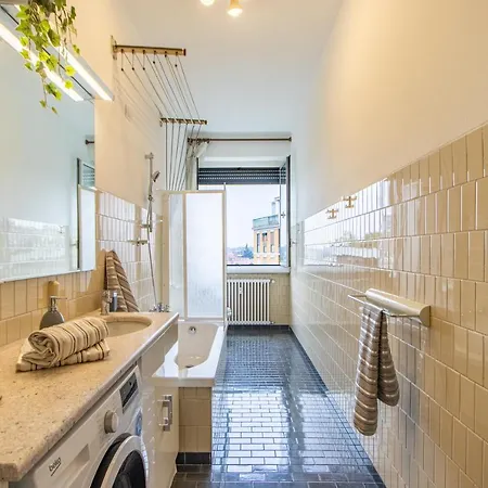 Alloggio Moderno In Centro Citta דירה *